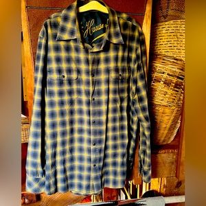 Plaid western shirt. Snap buttons. Size XL